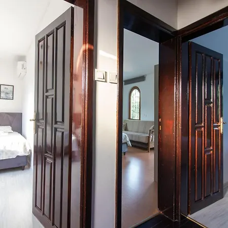 Dom wakacyjny 4br Ac Pool Bbq Garden On Bagdat Ave Kirkpinar