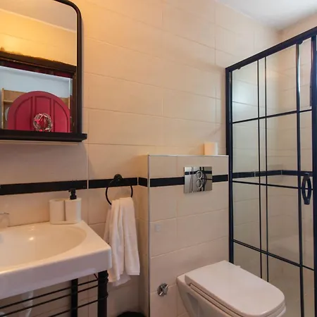 Dom wakacyjny 4br Ac Pool Bbq Garden On Bagdat Ave Kirkpinar