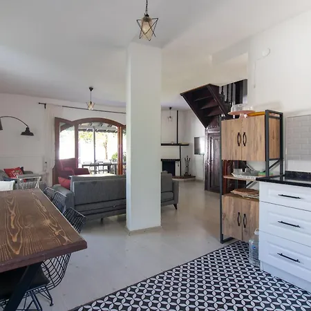 Dom wakacyjny 4br Ac Pool Bbq Garden On Bagdat Ave Kirkpinar *